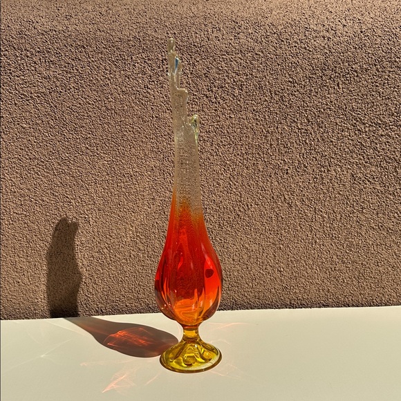 Viking Amberina 15.5” Swung Vase 6 Petal Mid Century Art Glass - Picture 5 of 12